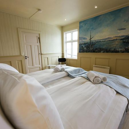 Skata Boutique Hotel Henningsvær Extérieur photo