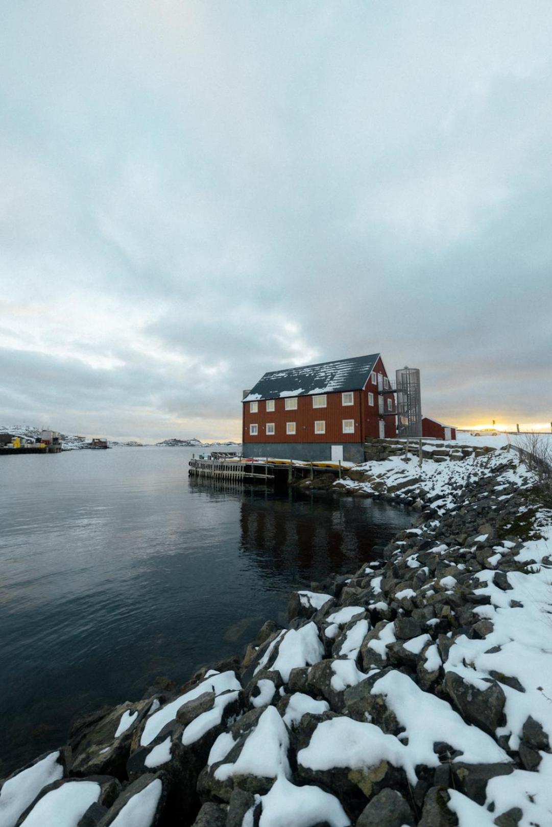 Skata Boutique Hotel Henningsvær Extérieur photo
