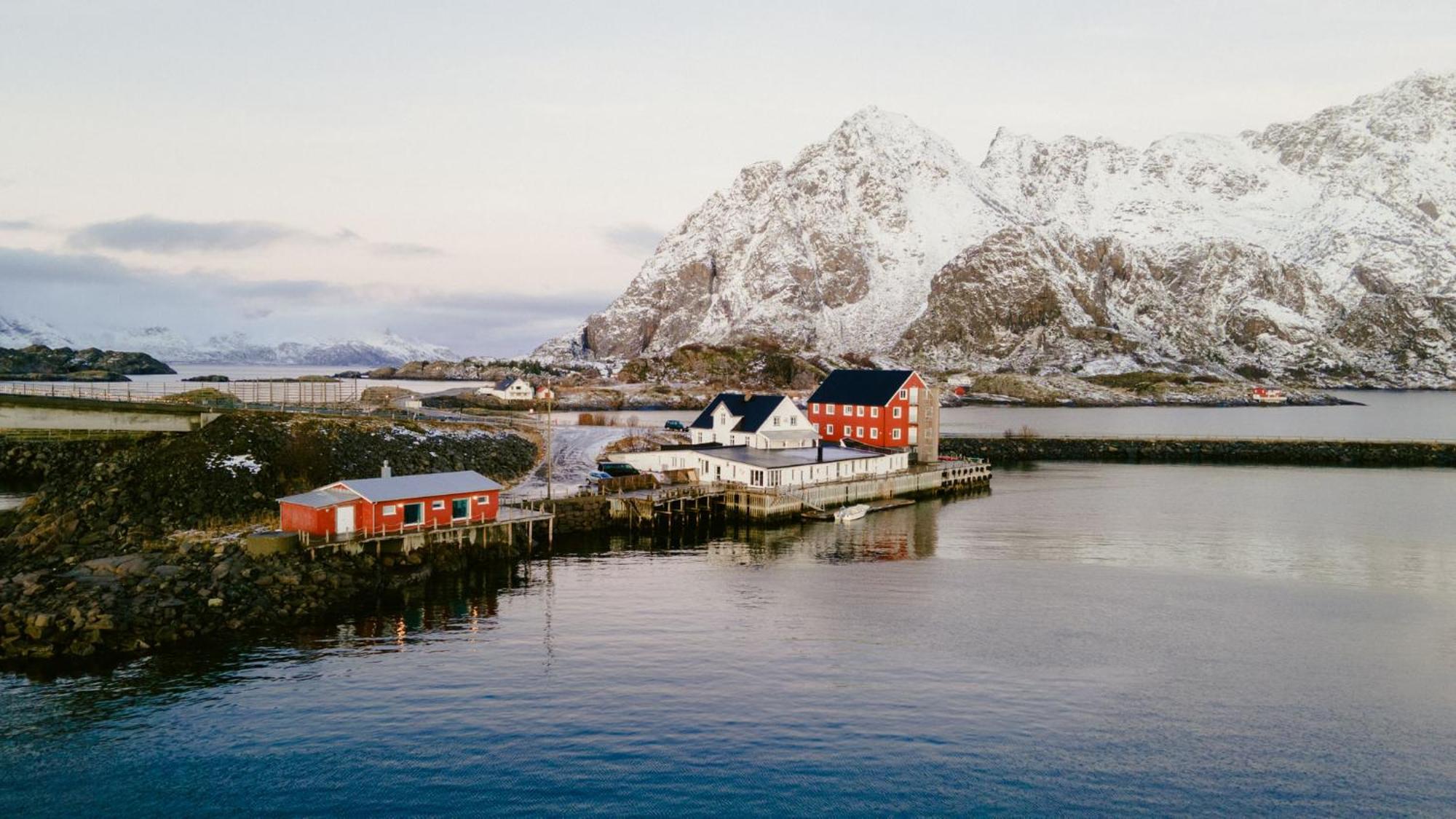 Skata Boutique Hotel Henningsvær Extérieur photo